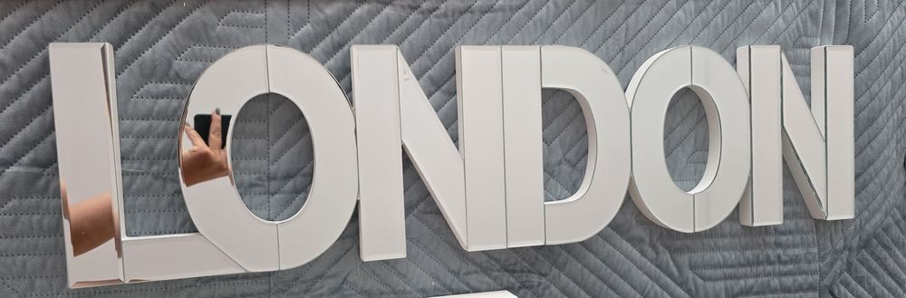 Decoração parede em espelho