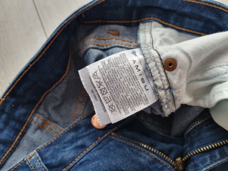 Krótkie spodenki jeans, rozm. 36-38