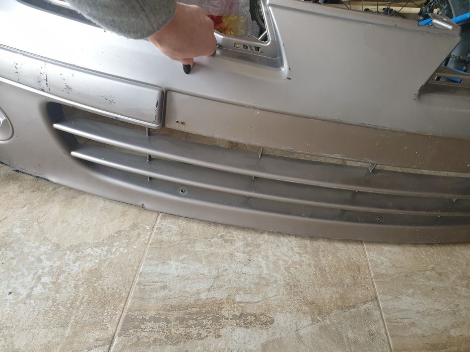Передній бампер Nissan Micra k12 2008