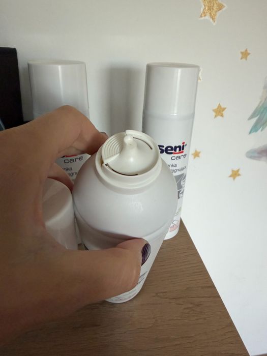 Zestaw seni care pianka myjaco pielegnujaca 3x i 2x pieluchomajtki seni