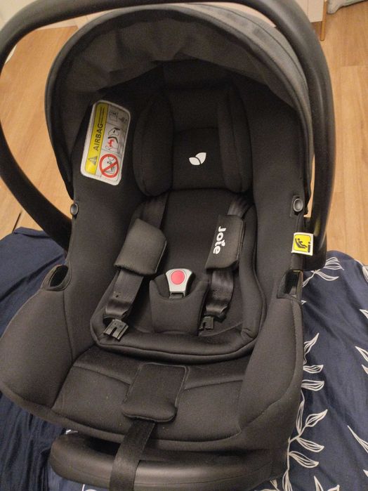 Fotelik z bazą Joie I-snug