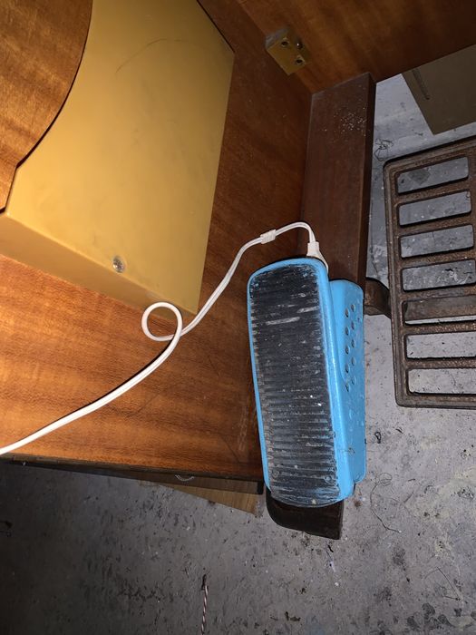 Maquina de Costura Oliva c/ movel