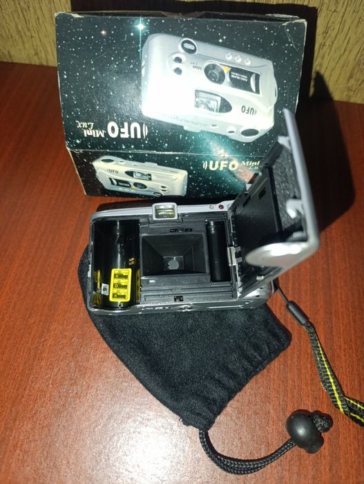 Продам відео камеру та фотокамеру