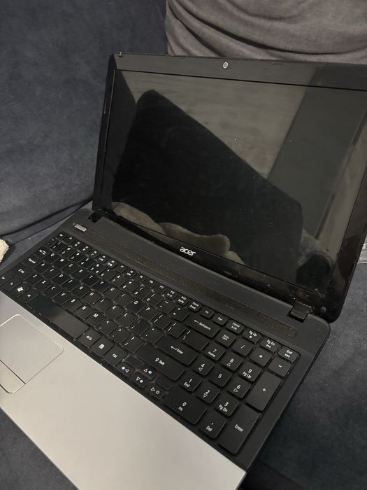 Uszkodzony laptop acer