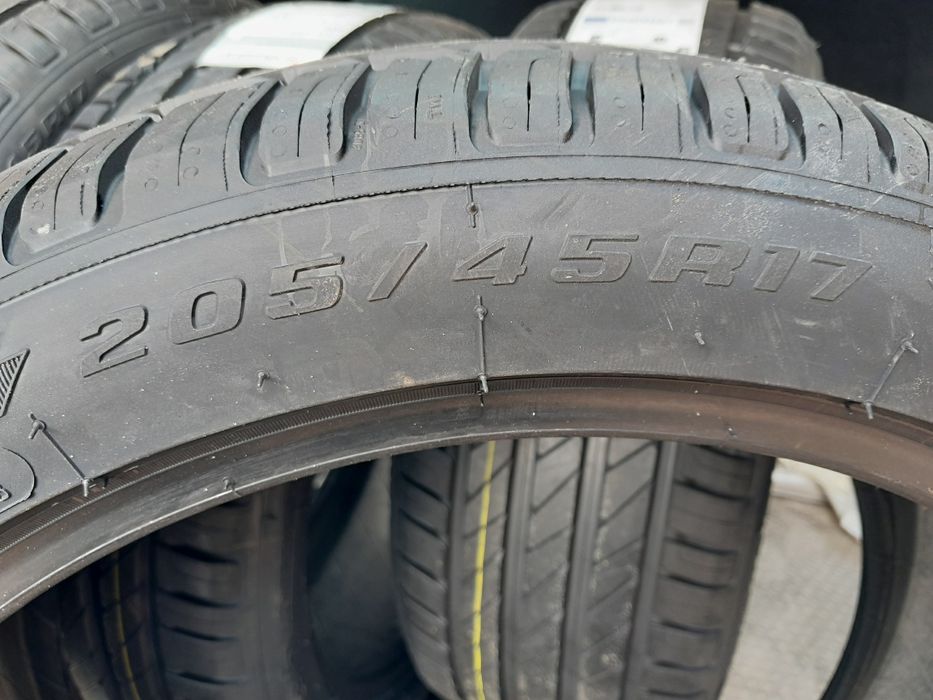 Komplet nowych opon BF Goodrich 205x45x17