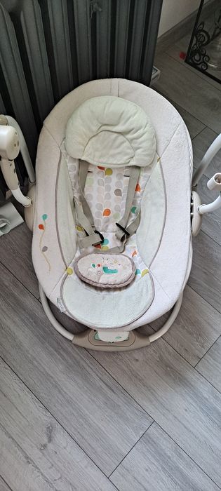 Leżaczek niemowlęcy