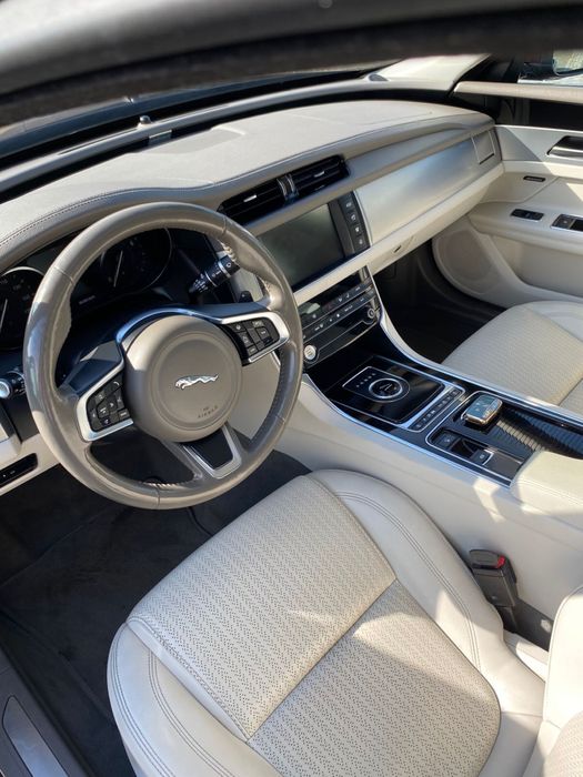 Продається Jaguar XF X260 2.0 бензин AWD