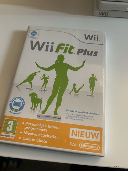 Wii fit plus nintendo wii