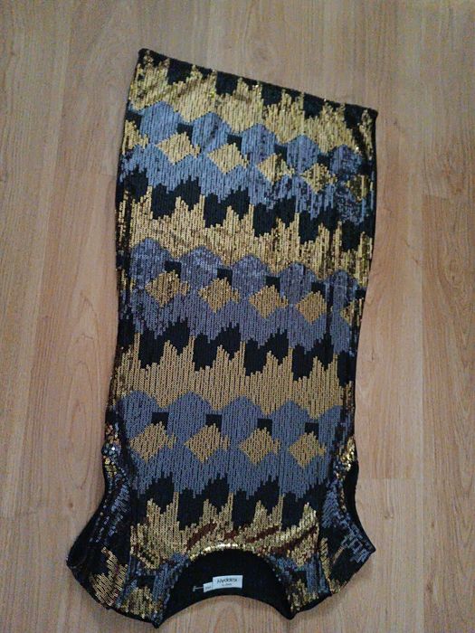 Нарядне плаття з паєтками 11-12 років