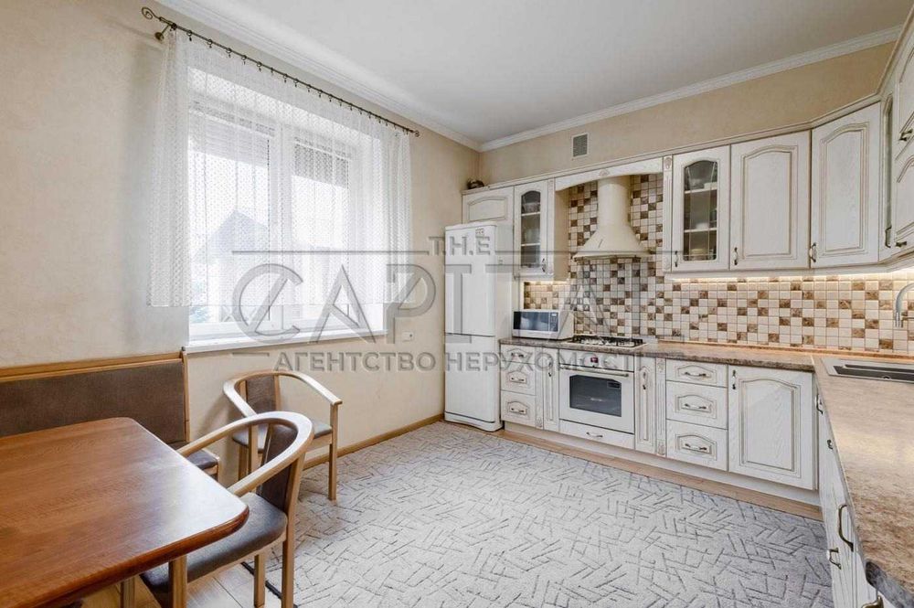 Терміново!!! Оренда Будинок, Подільський район, вул. Ранетна, 600 м2