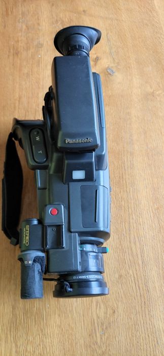 Kamera Panasonic M800 S VHS C625