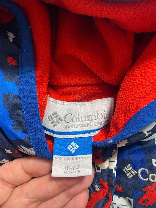 Детский комбинезон Columbia в нормальном состоянии
Яркий и стильный ко