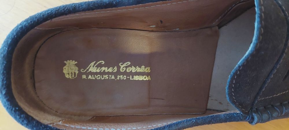 Sapatos de Pele Castanhos