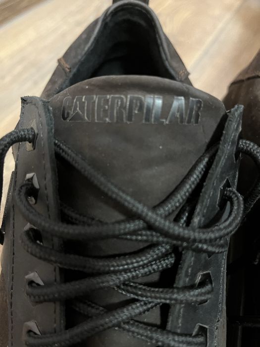 Чоловічі туфлі-кеди CATerpilar в гарному стані.