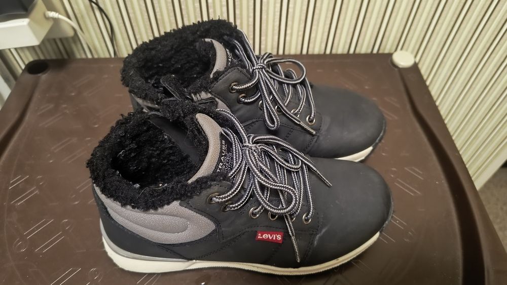 Зимние ботинки Levi's