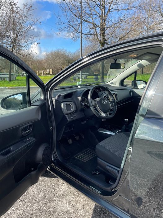 Toyota yaris 1.0 VVTI+AC