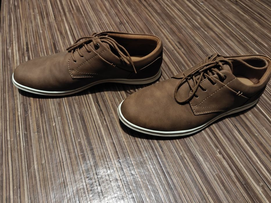 Buty casualowe rozm.40
