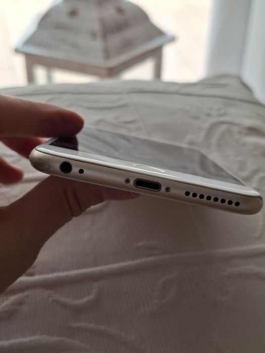 IPhone 6S Plus dourado