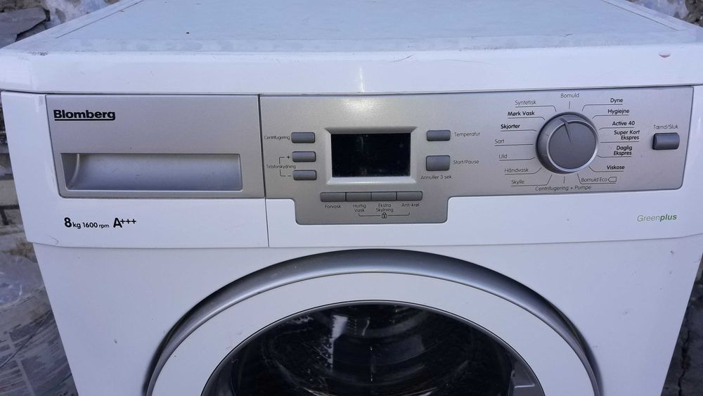 Стиральная машина Bloomberg на запчасти