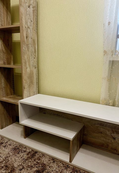 Продам терміново стелаж / ТВ тумбу в гарному стані