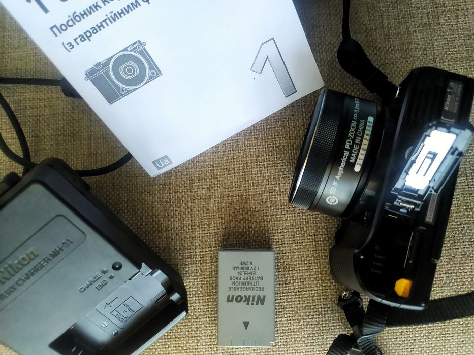 фотоапарат Nikon J5