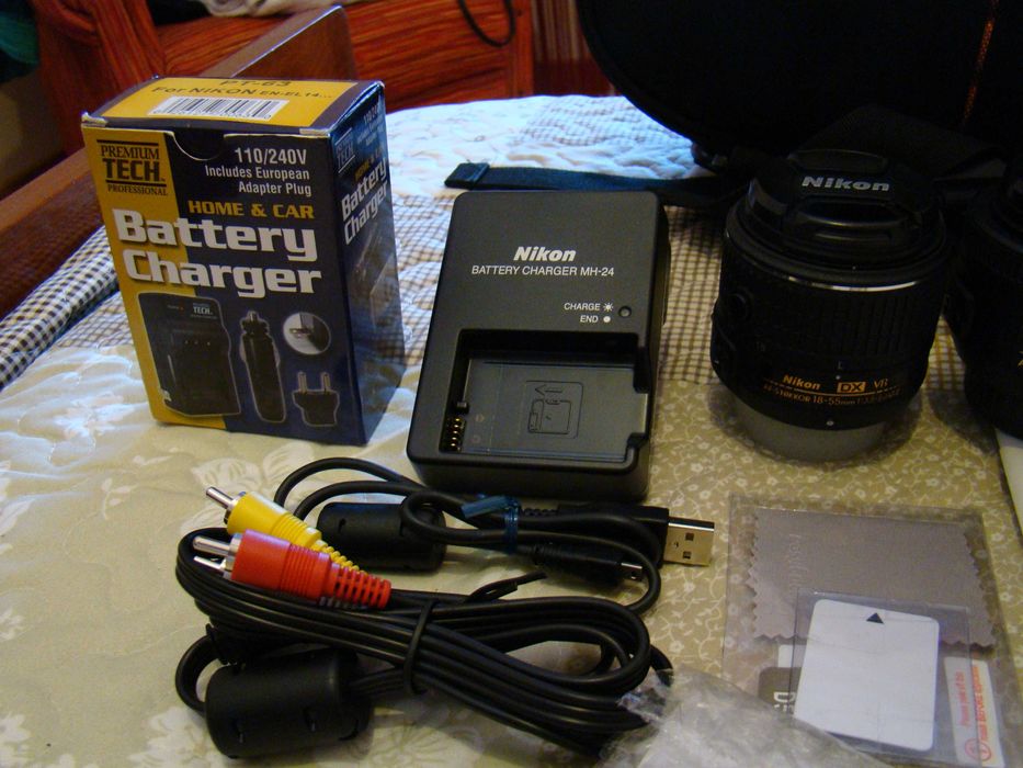 Máquina Semi Profissional Nikon D5200 com 3 objetivas