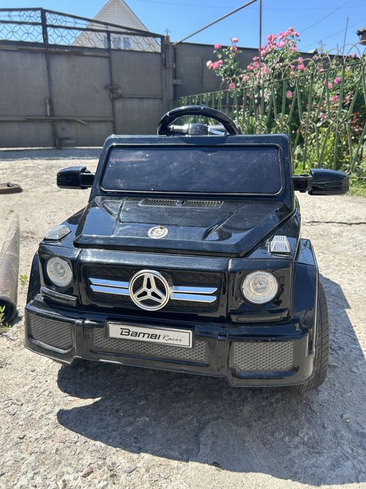 дитяча машинка на аккумуляторі та пульту mercedes g80