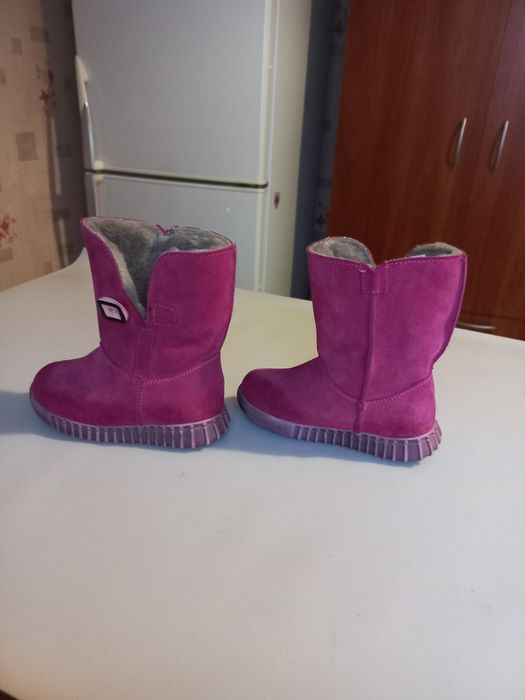 Нові уггі замшеві р.26 Bistfor