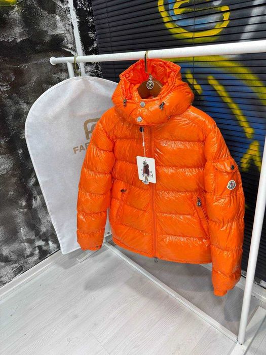 Нова куртка Moncler пуховик чорна біла синя помаранчева з капюшоном (С-ХХЛ)