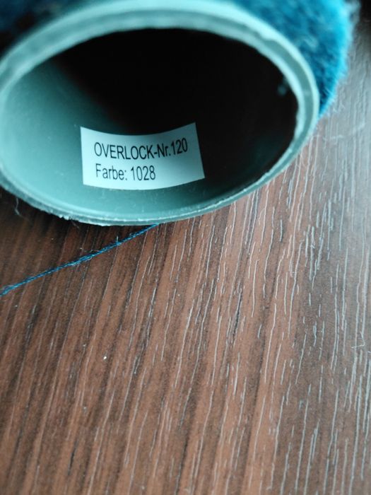 Нитка швейна  в бобіні