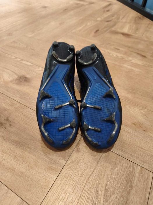 Korki piłkarskie Nike rozmiar 40,5