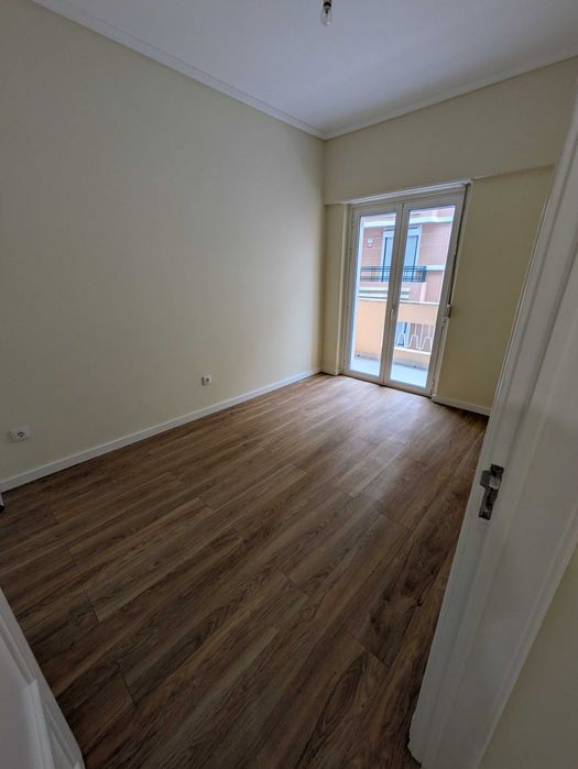 Apartamento T1 Completamente Remodelado no Campo Pequeno