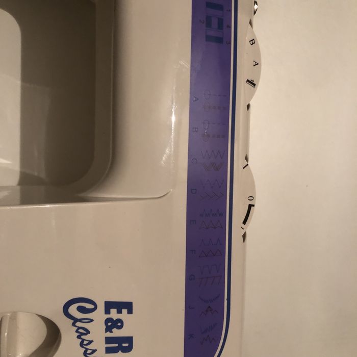 Швейна машинка Toyota, E&R Classic KP-883!