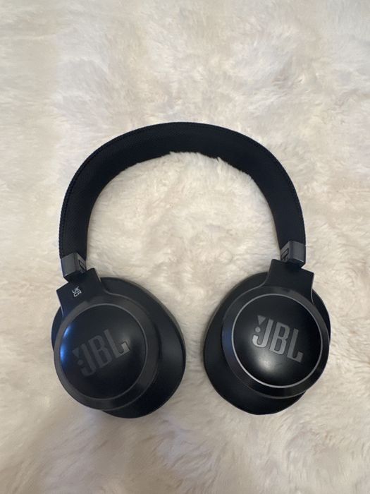 Auscutadores JBL 660NC Wireless - Cancelamento de Ruído