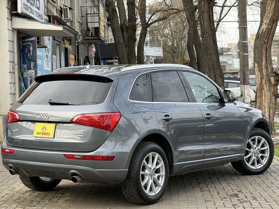 Audi Q5 2011 року | 2.0 бензин | Premium Plus | Quattro