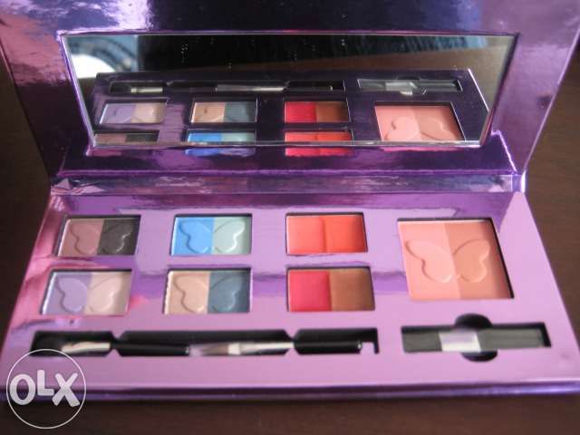 Estojo de maquilhagem - Novo!