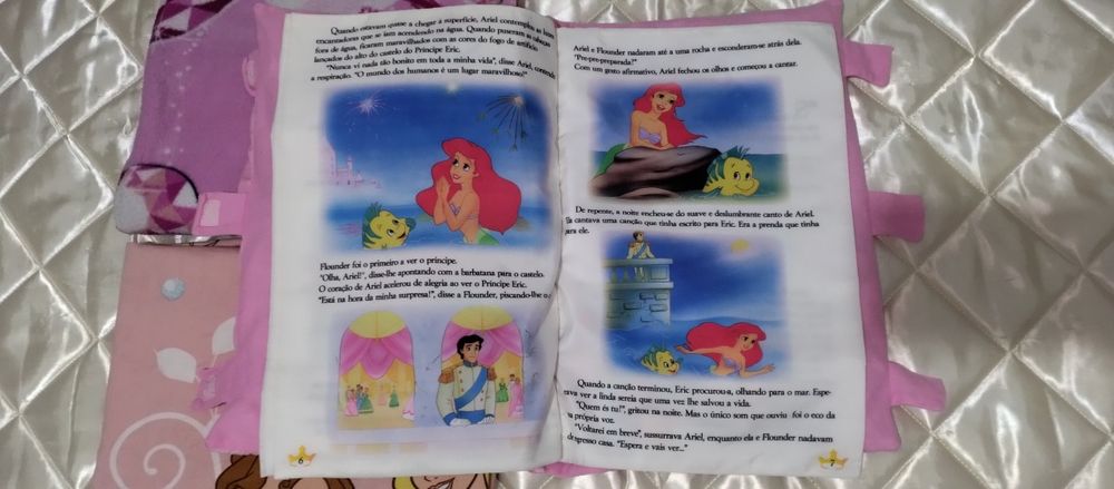 Manta, almofada livro Disney princesas