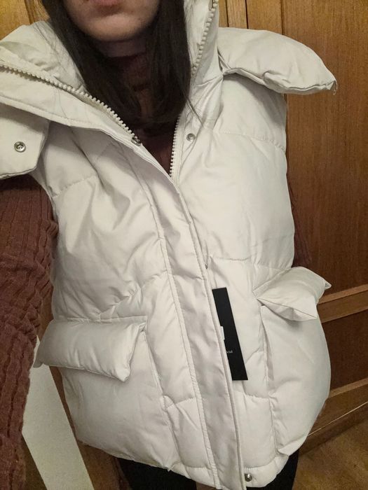 Colete Alcochoado com Capuz