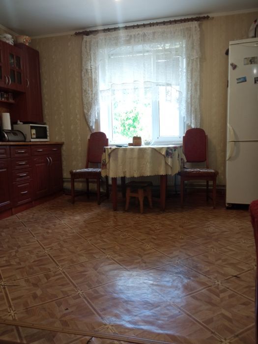 Продається котедж в смт. Брусилів Житомирської області