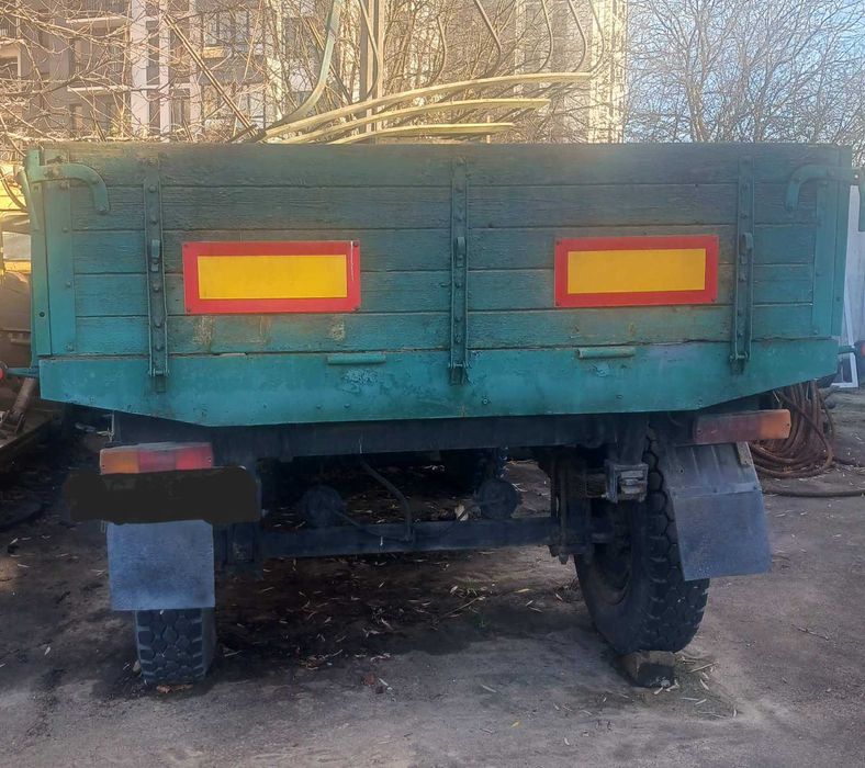 Причіп ГКБ-817 бортовий