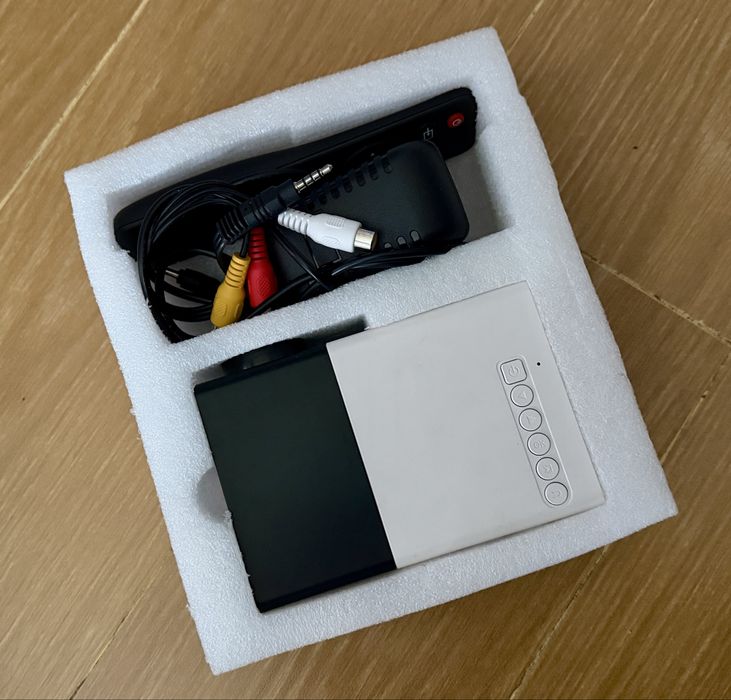 Projetor portatil de led / como novo
