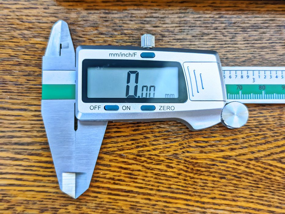 Штангельциркуль Precise ET50 цифровий, електронний