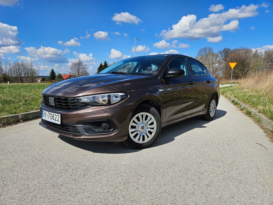 Wynajem aut Fiat Tipo Wypożyczalnia samochodów