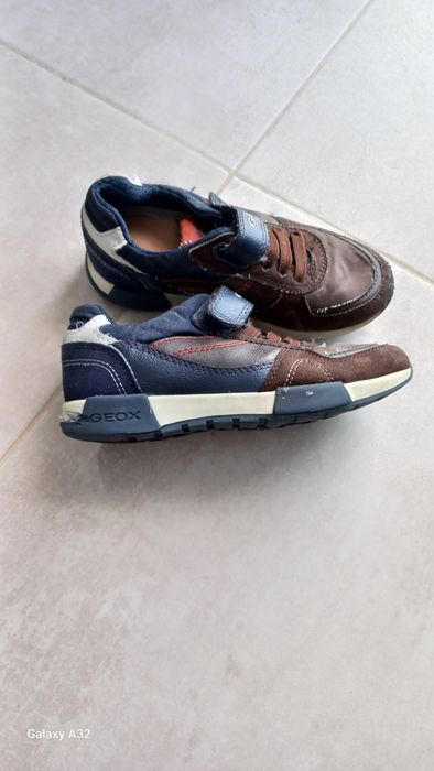 Vários ténis menino