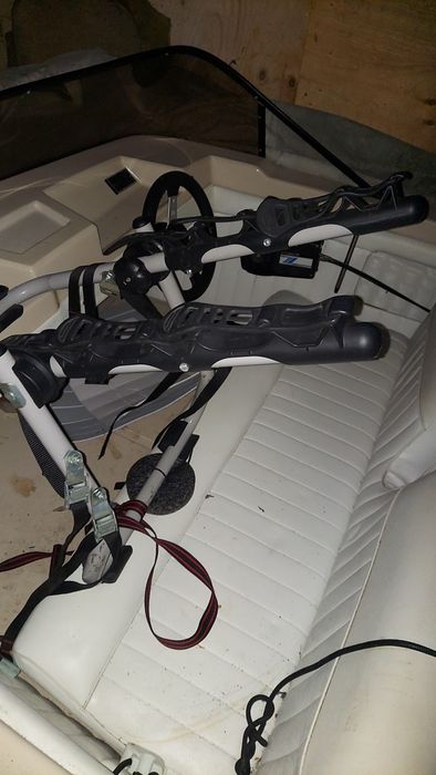 качественное крепление для велосипедов 3х на авто