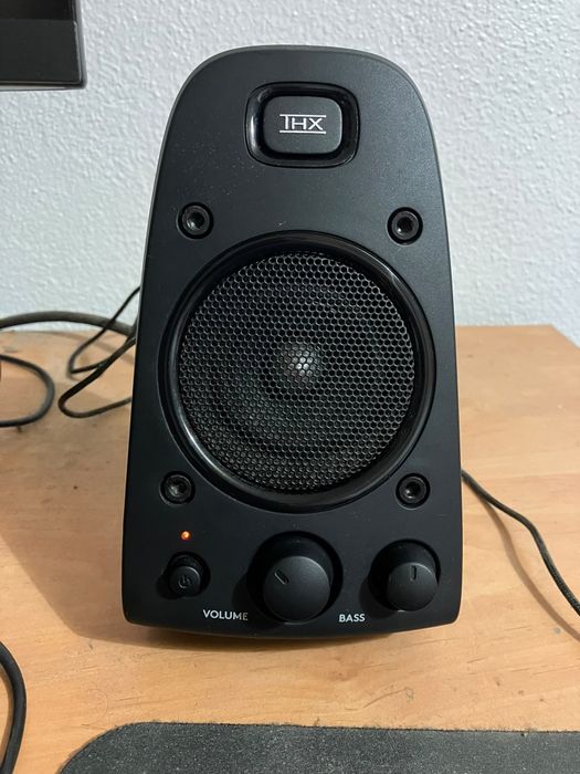 Colunas Logitech Z623 2.1 400w