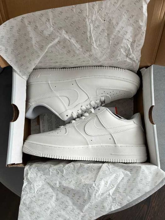 Nike, damskie białe trampki, rozmiar 41