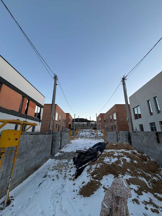 р Сучасний котедж на 2 поверхи з автономним газовим опаленням