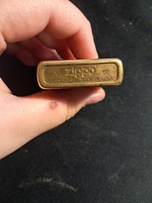 Продажа зажигалки  ZIPPO