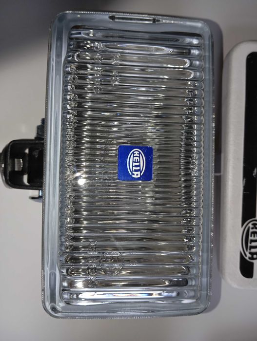 Faróis Hella de nevoeiro modelo Comet 450 homologados CE